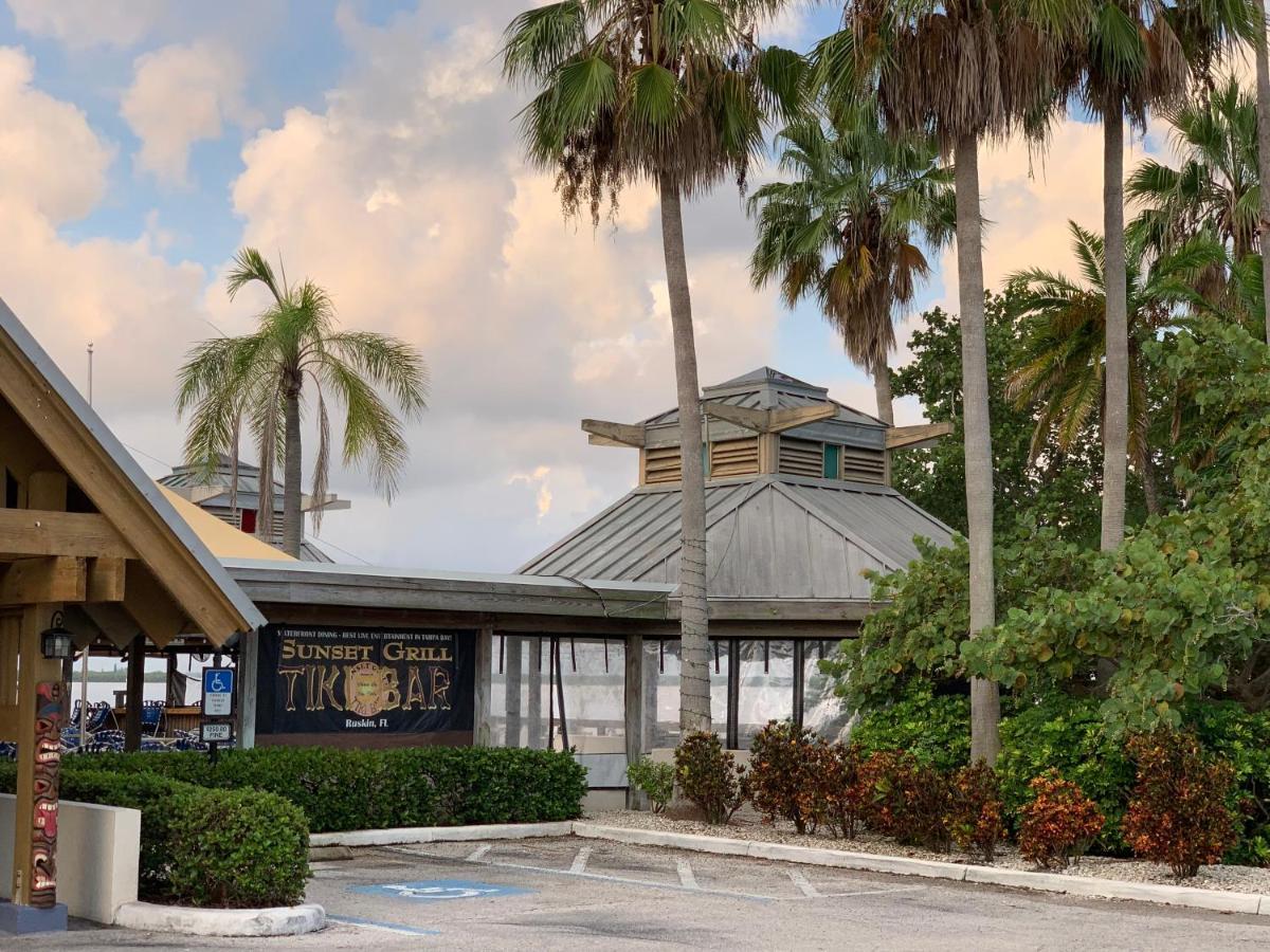 Bayside Retreat Aparthotel Ruskin Exterior photo